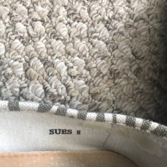 Shies - Picture 2 of 2